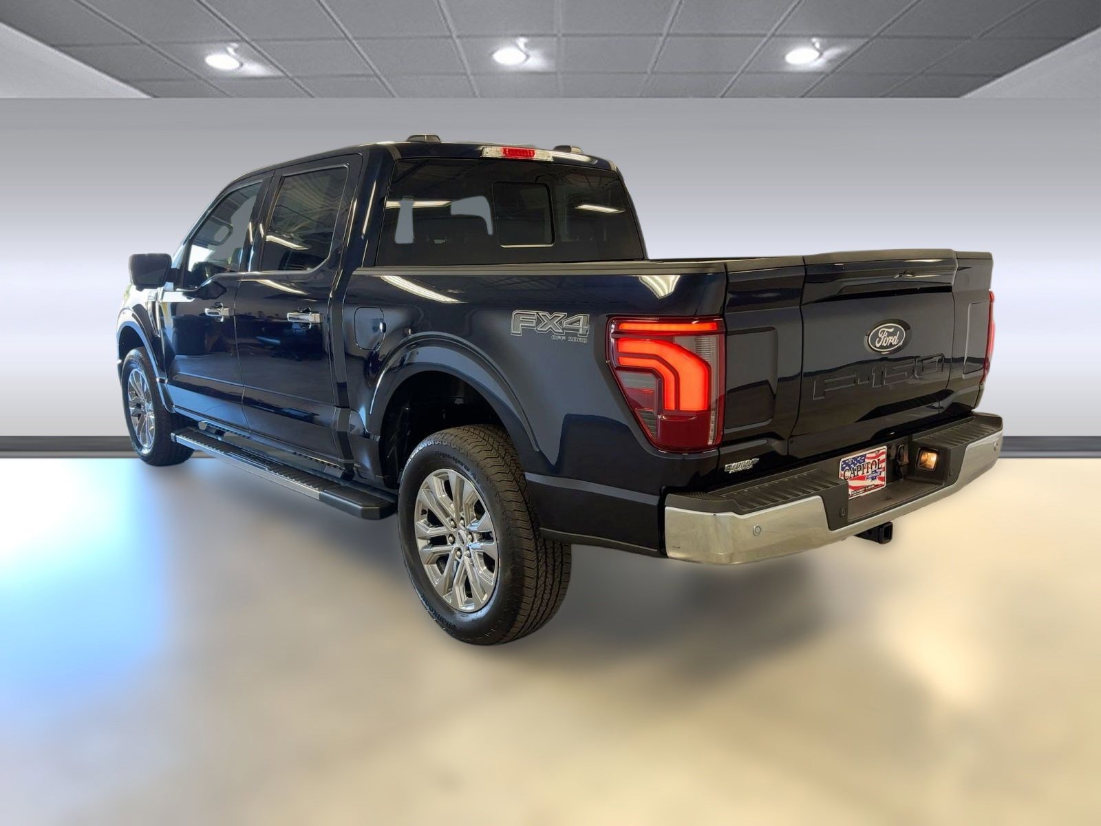 2025 Ford F-150 Lariat photo 2