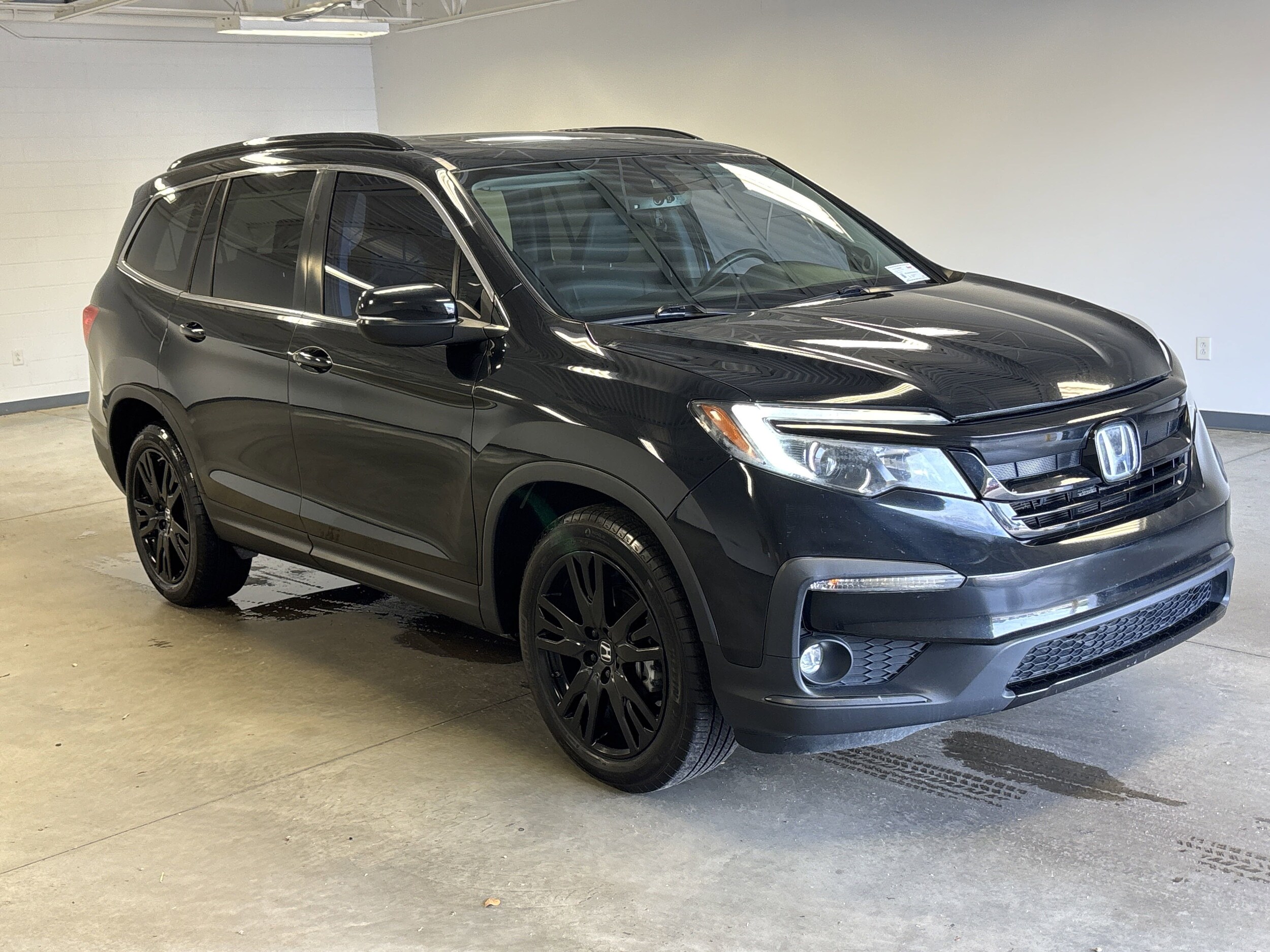 2021 Honda Pilot Special Edition photo 2