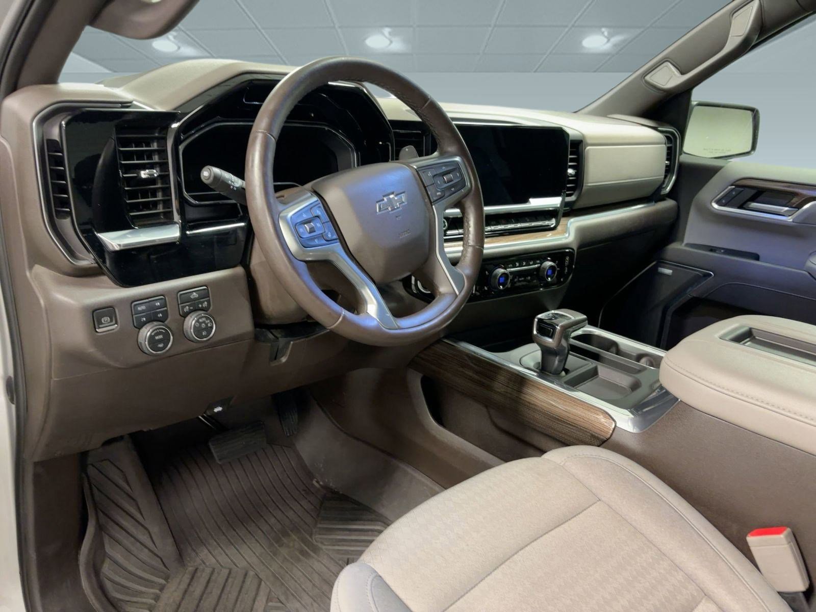 2022 Chevrolet Silverado 1500 LT Trail Boss photo 3