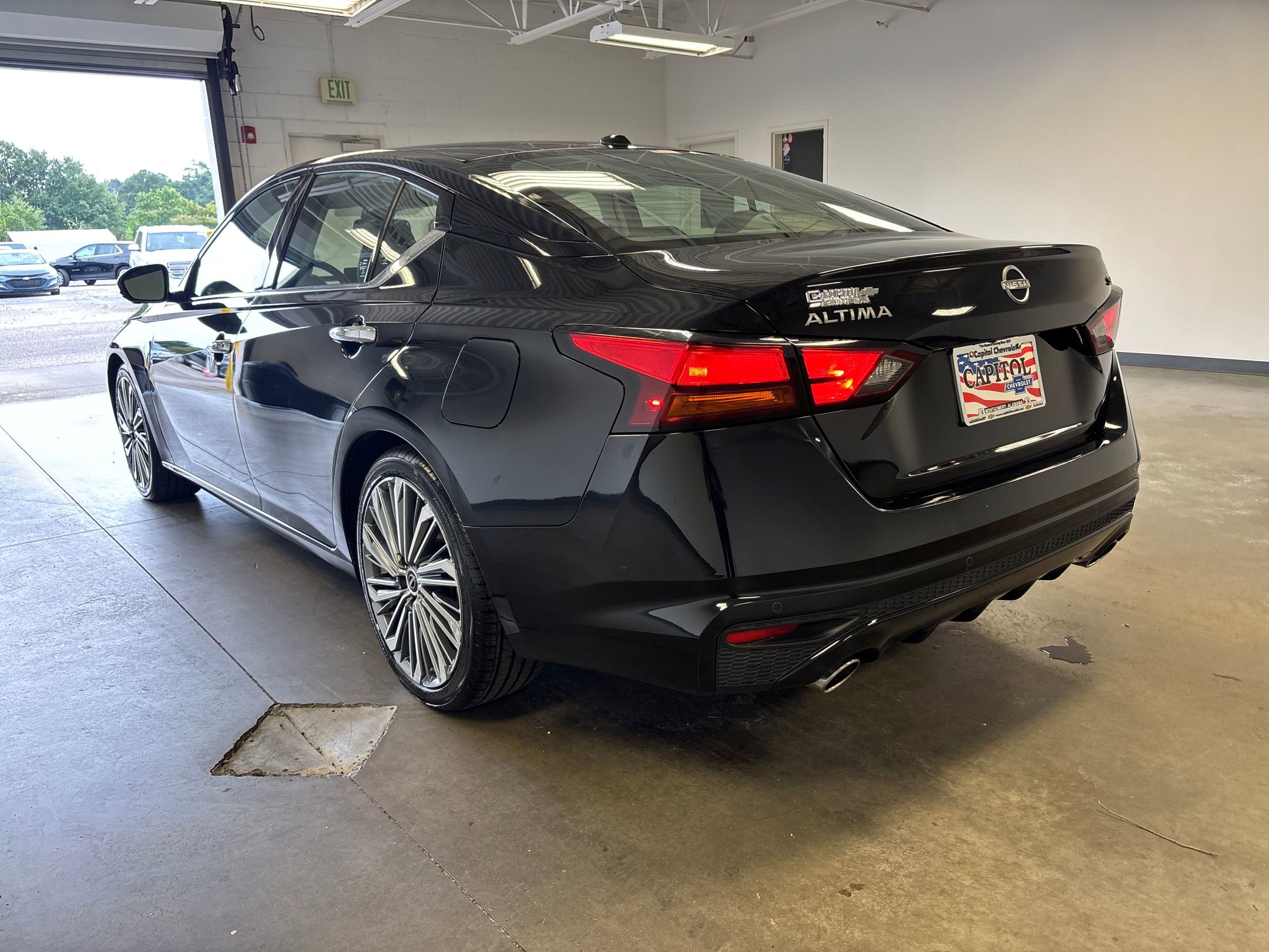 2023 Nissan Altima 2.5 SL photo 2
