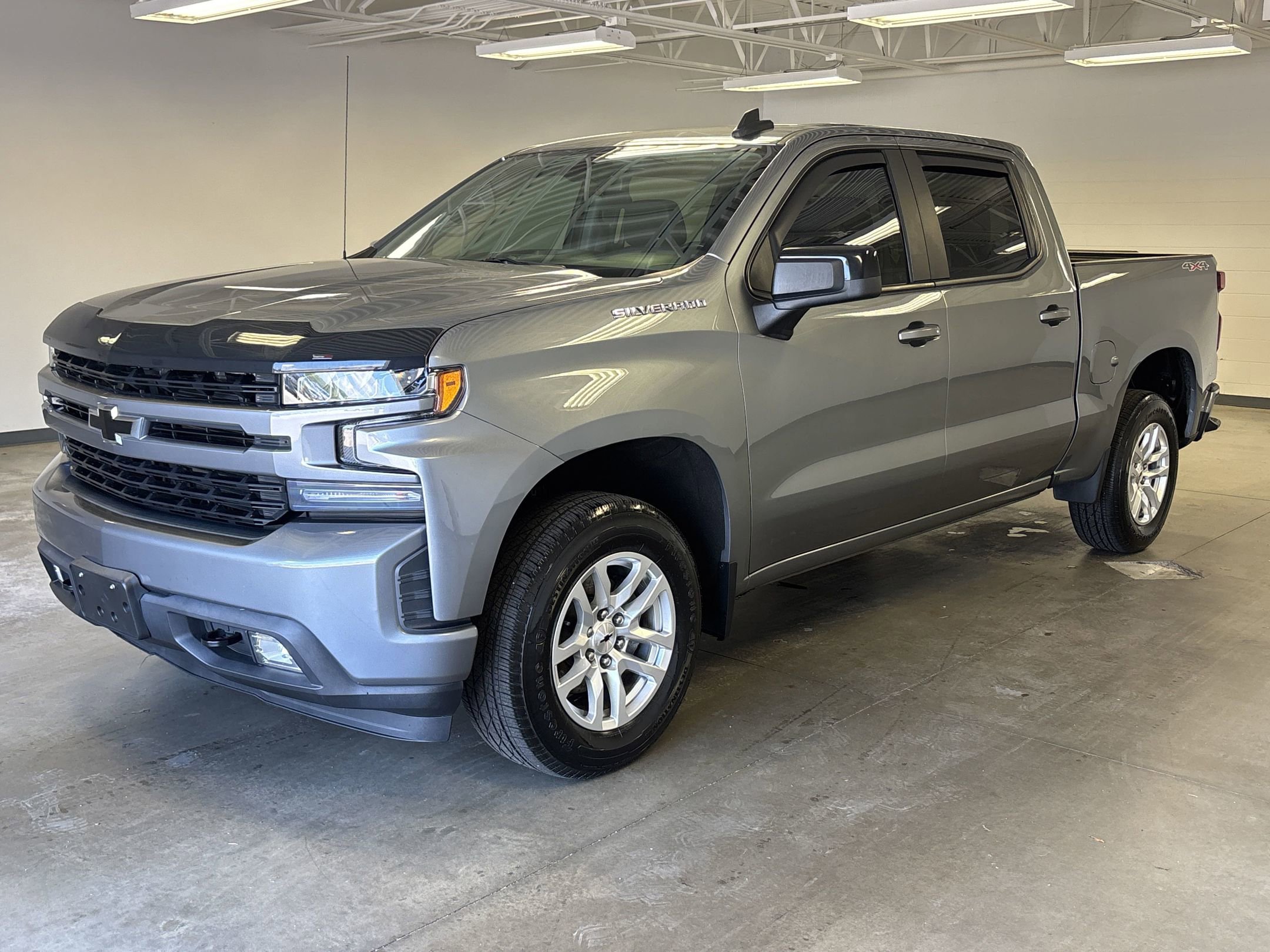 2020 Chevrolet Silverado 1500 RST photo 2