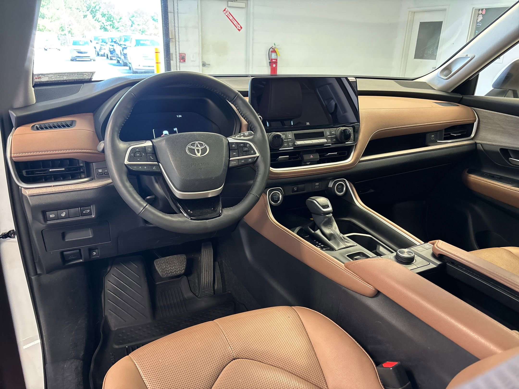 2024 Toyota Grand Highlander Platinum photo 4