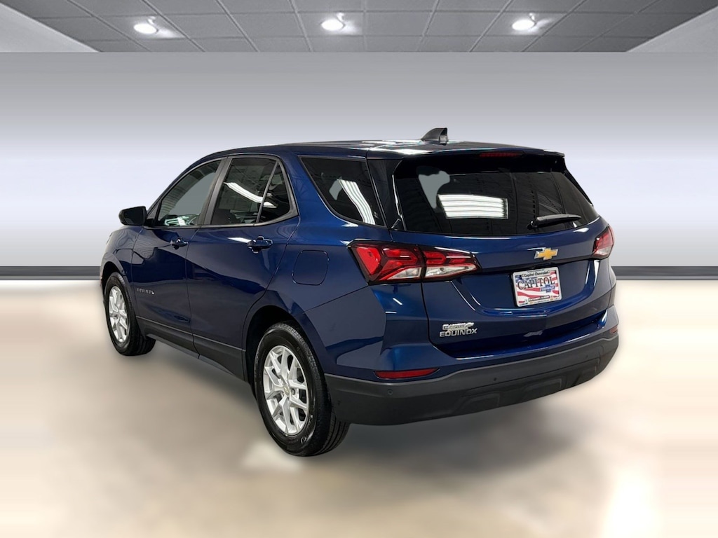 Used 2022 Chevrolet Equinox LS SUV