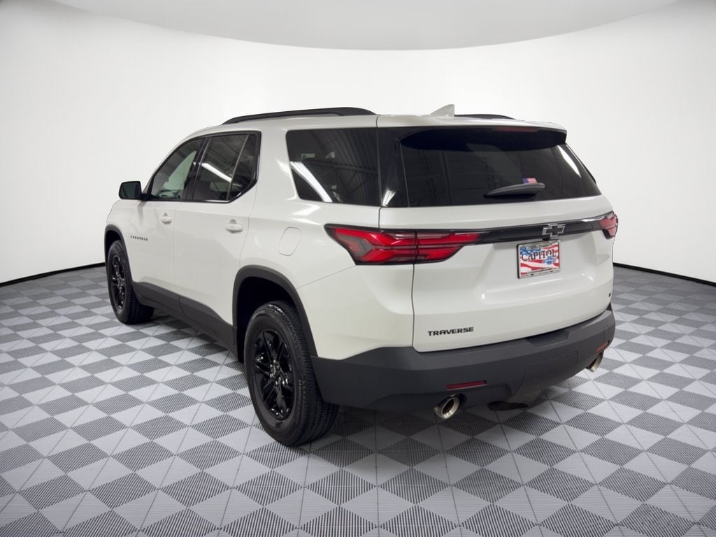 Used 2023 Chevrolet Traverse LT Cloth SUV