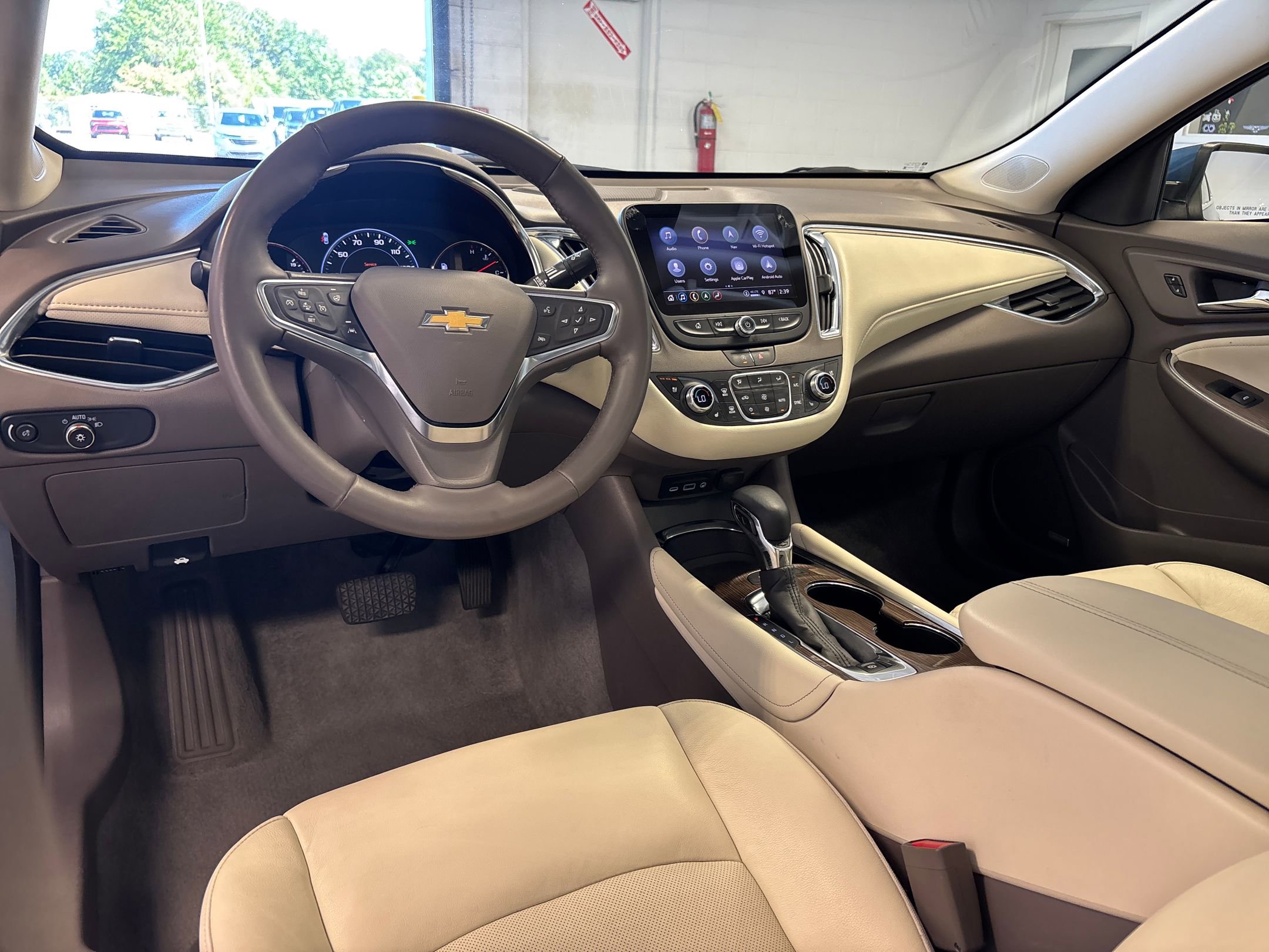 2024 Chevrolet Malibu Premier 2LT photo 4