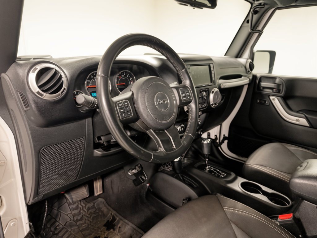 Used 2015 Jeep Wrangler Unlimited Sahara SUV