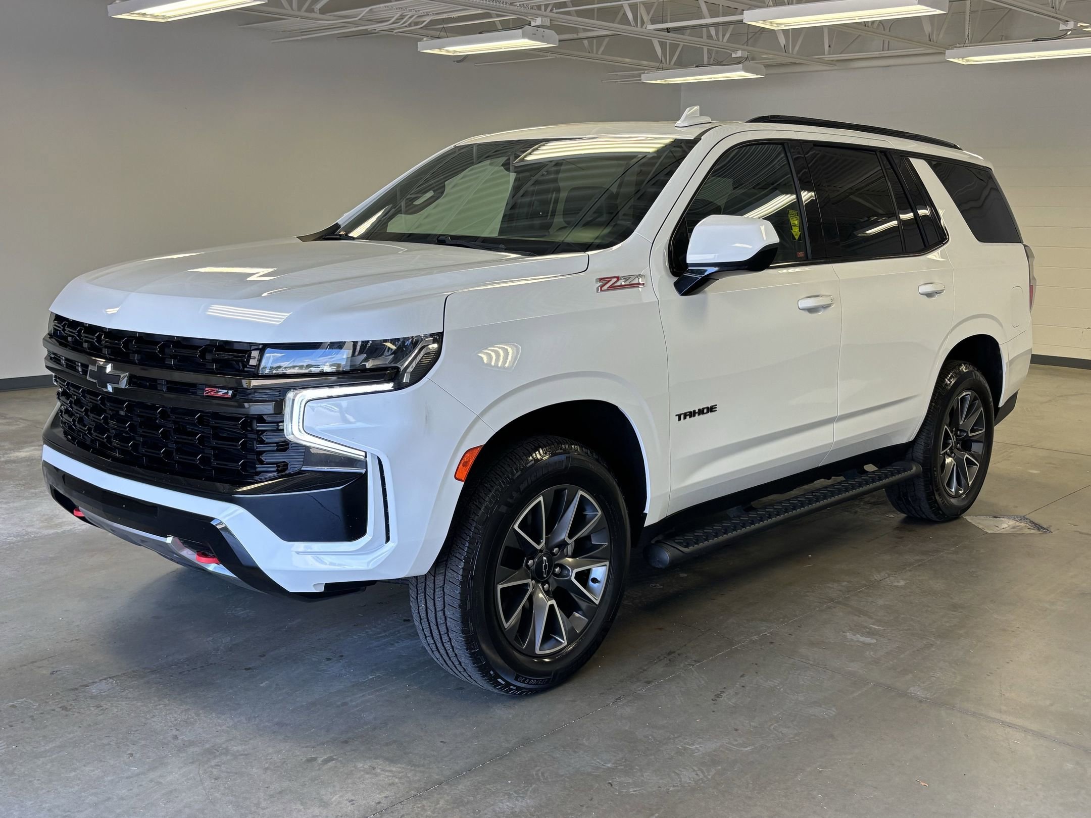 2021 Chevrolet Tahoe Z71 photo 2