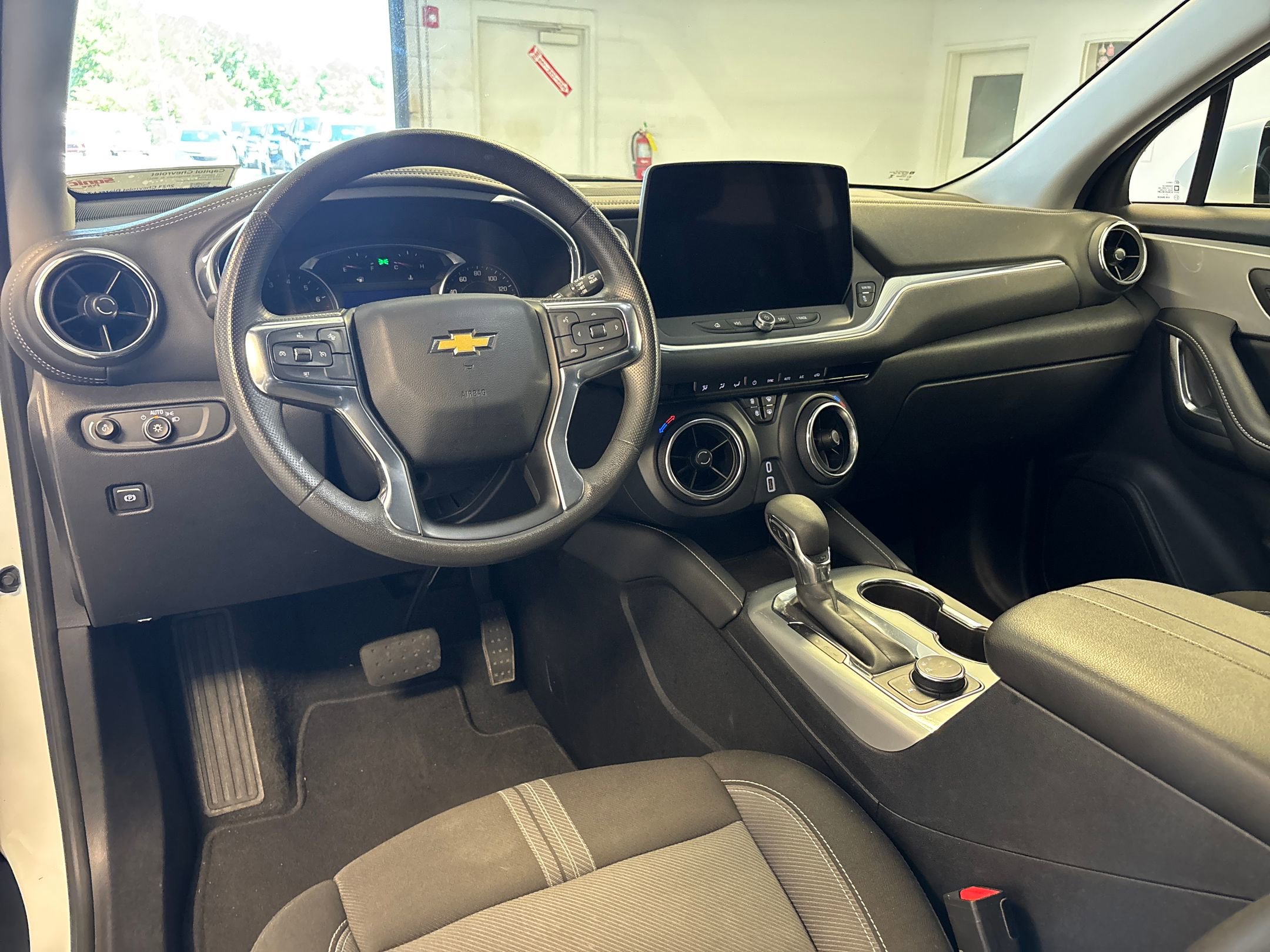 2023 Chevrolet Blazer 2LT photo 3