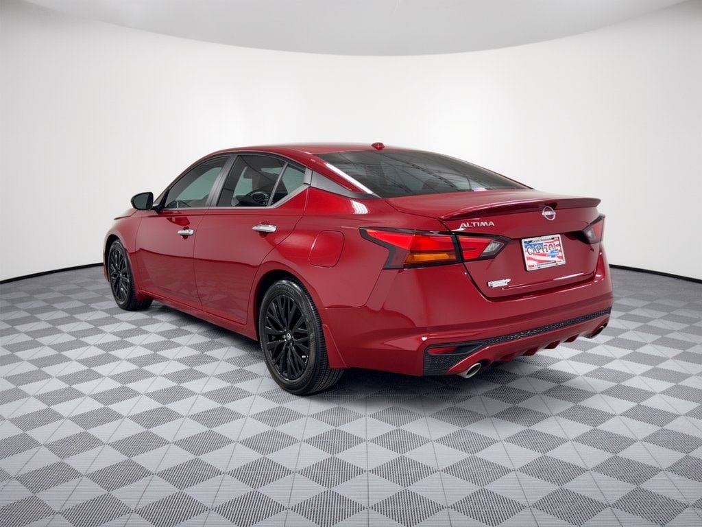 Used 2025 Nissan Altima SV Sedan