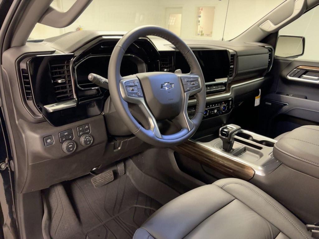 Used 2025 Chevrolet Silverado 1500 RST Truck Crew Cab