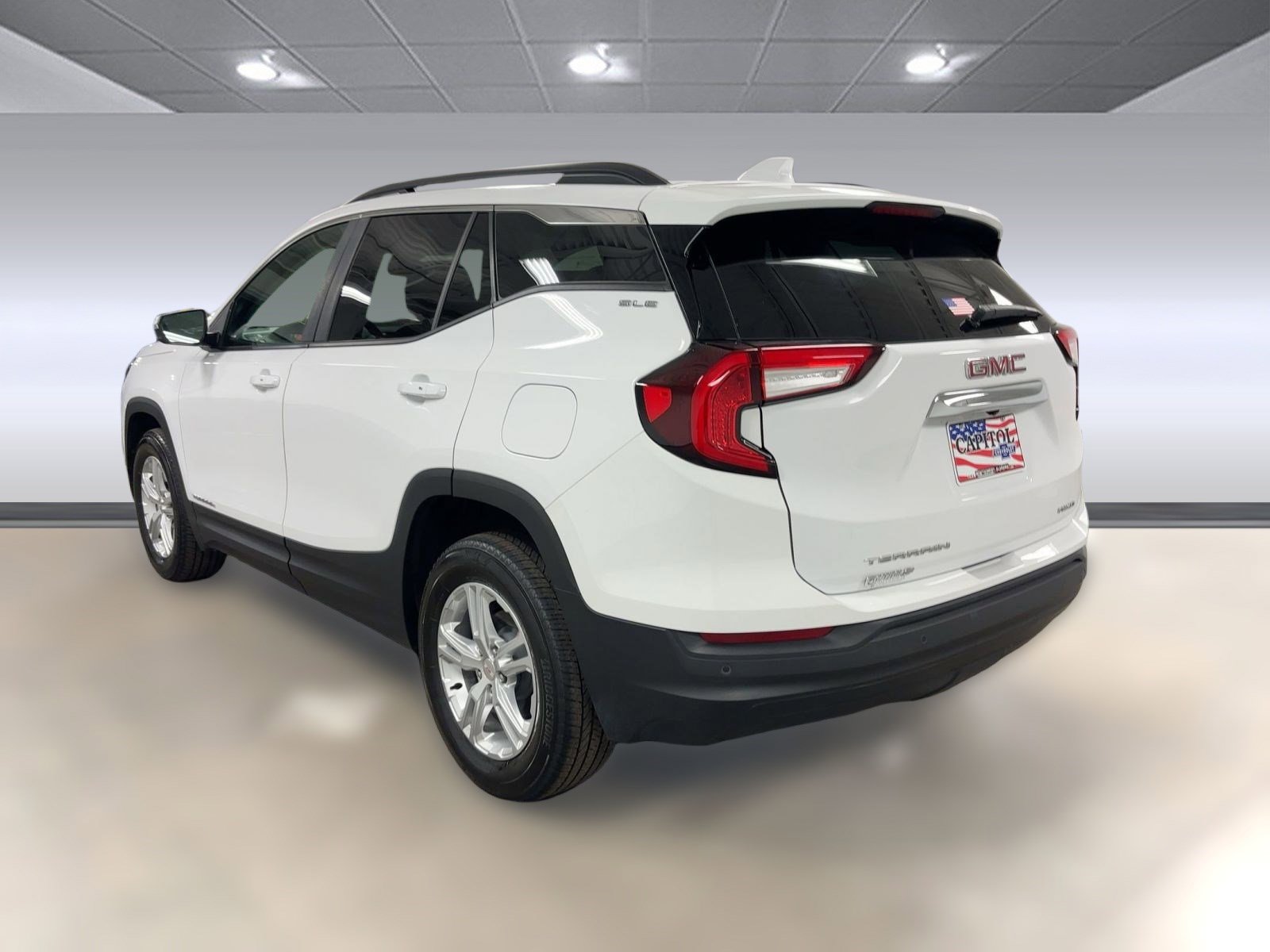 2023 Gmc Terrain SLE photo 2