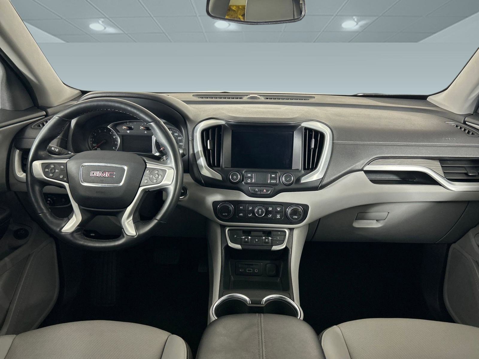 2023 Gmc Terrain SLT photo 2