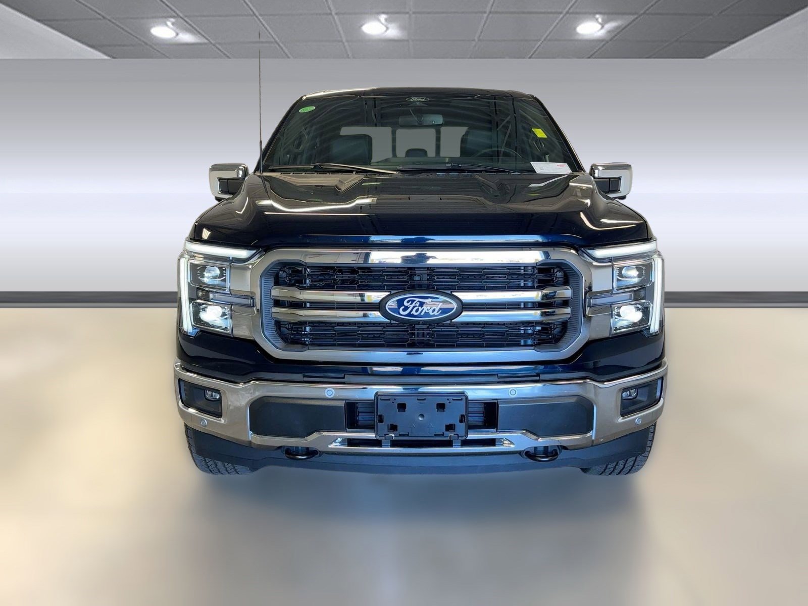 2025 Ford F-150 Lariat photo 2