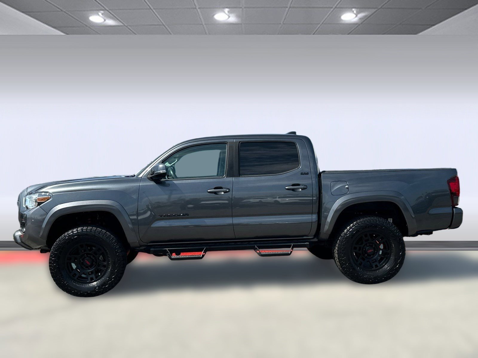 2022 Toyota Tacoma SR5 Double Cab photo 2