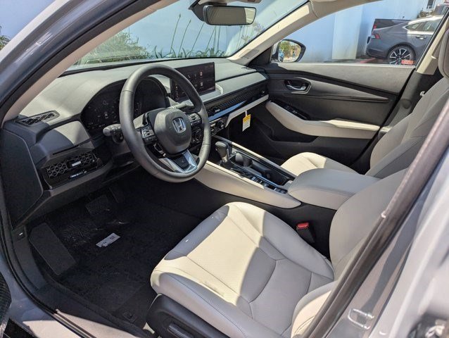 2025 Honda Accord Hybrid Touring photo 4
