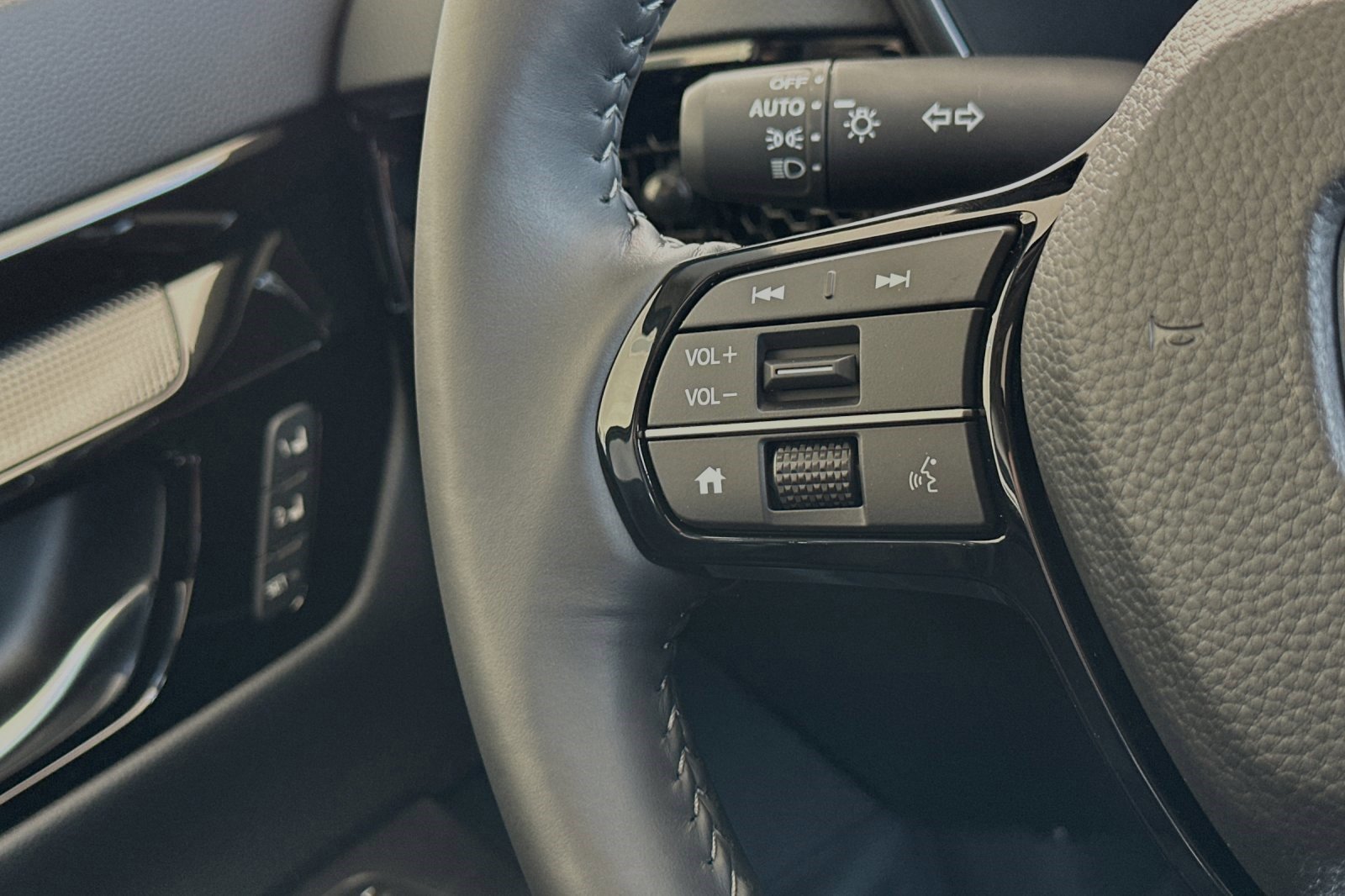 2025 Honda CR-V EX-L - Photo 28