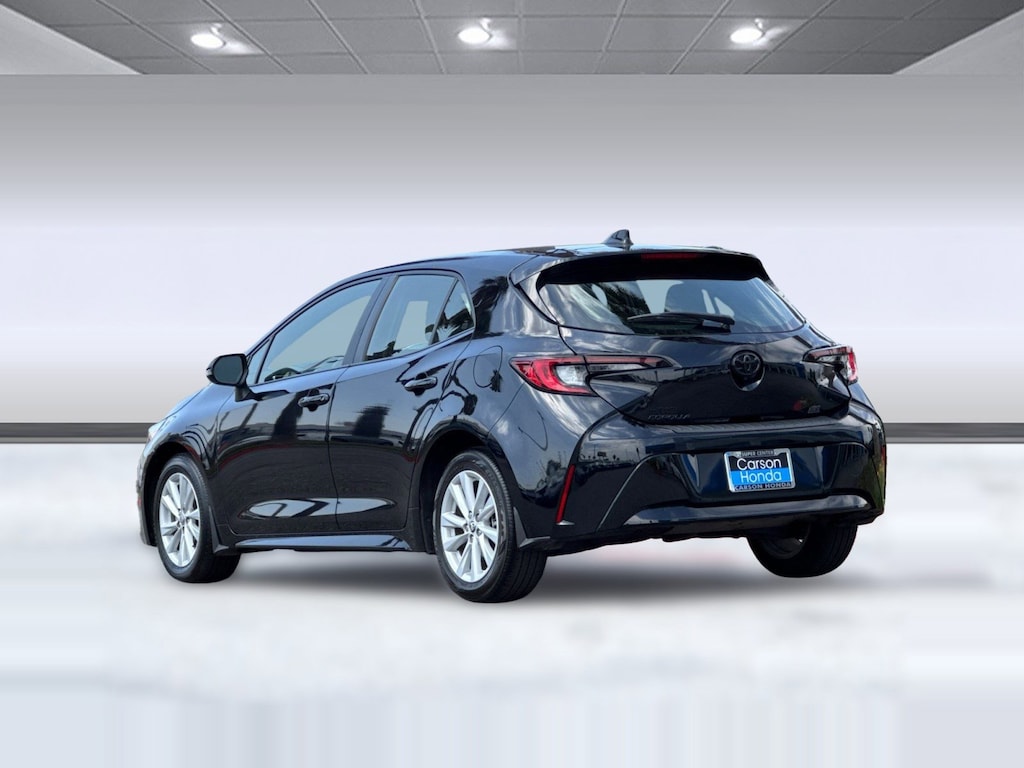 Used 2025 Toyota Corolla Hatchback SE Hatchback