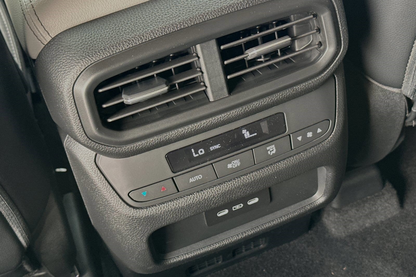 2025 Honda Pilot EX-L - Photo 30