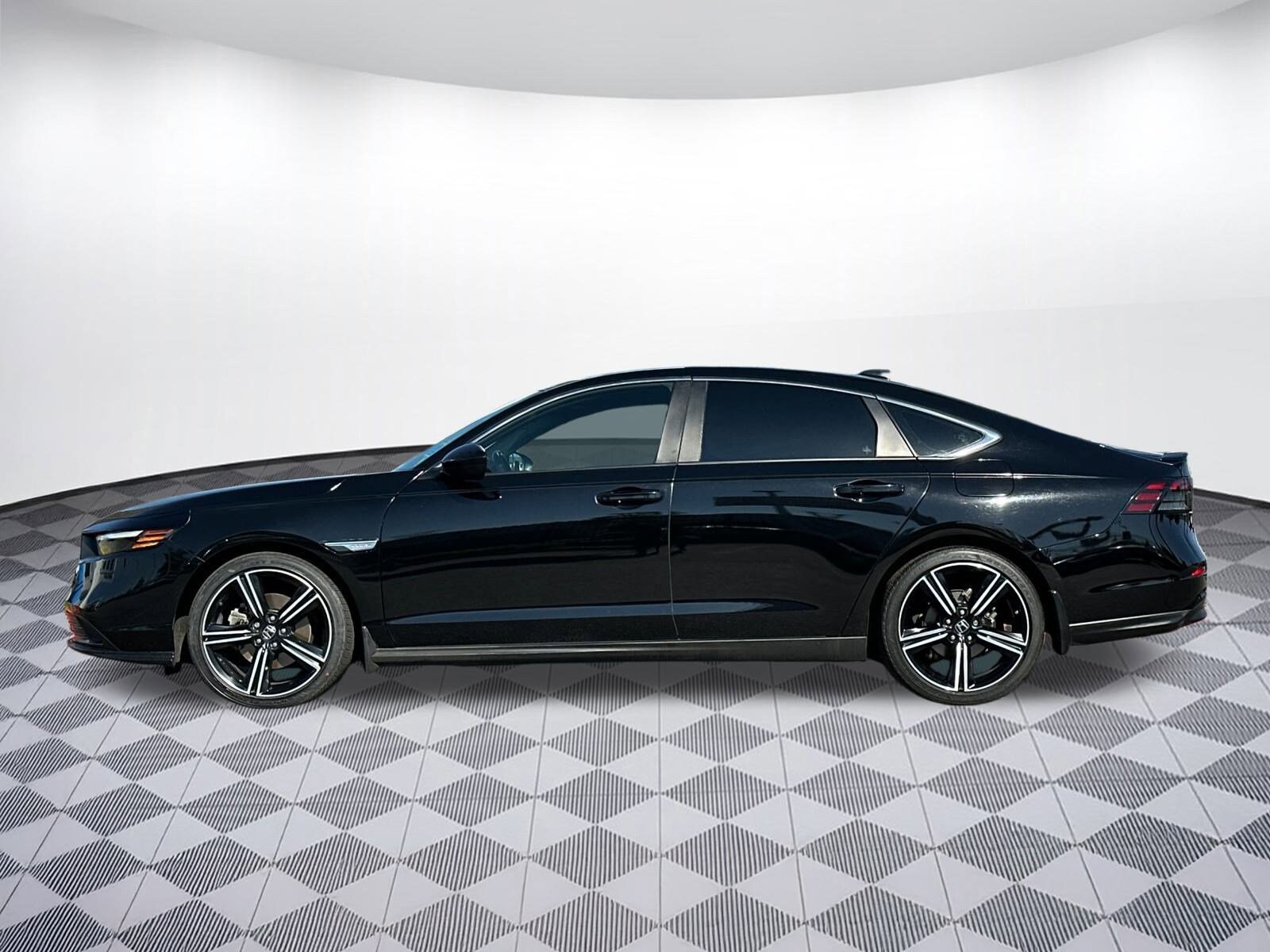 2023 Honda Accord Hybrid Sport photo 2
