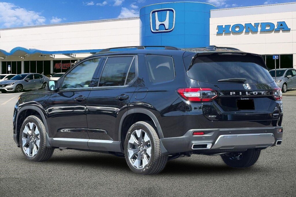 New 2026 Honda Pilot Touring SUV
