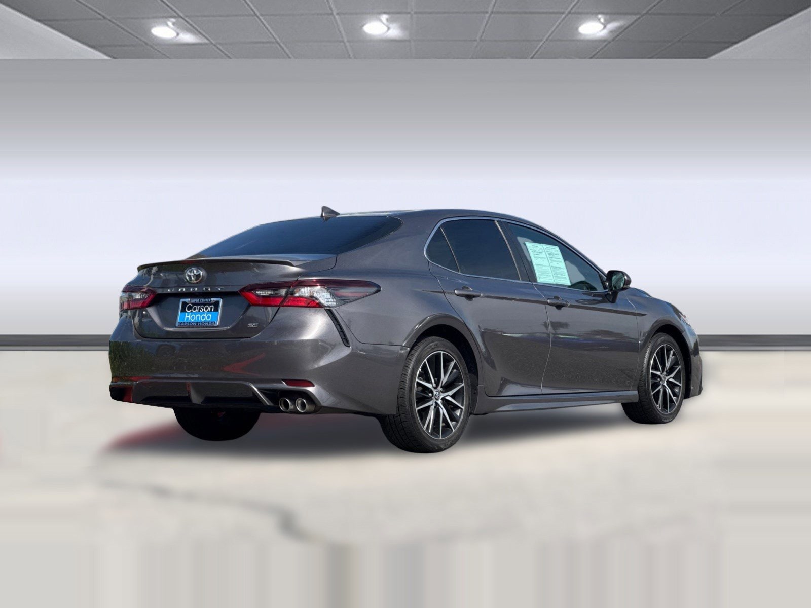 2023 Toyota Camry SE photo 3