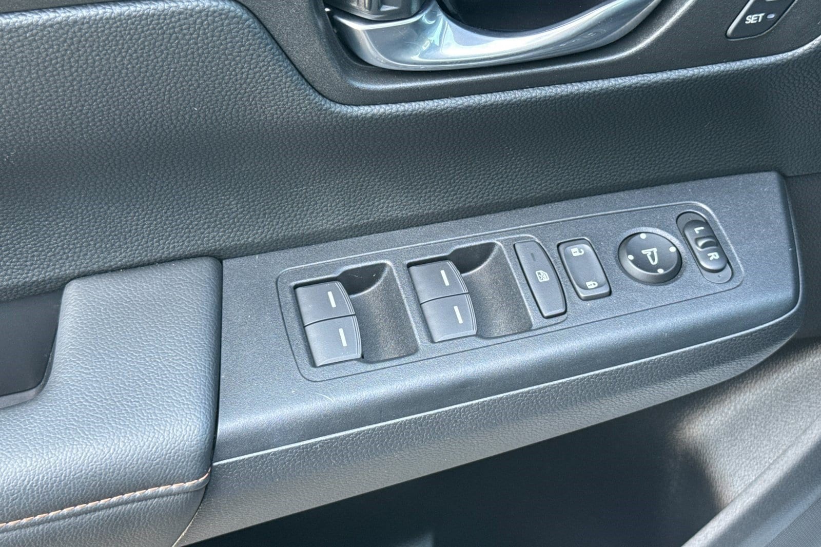 2025 Honda CR-V Sport-L - Photo 13