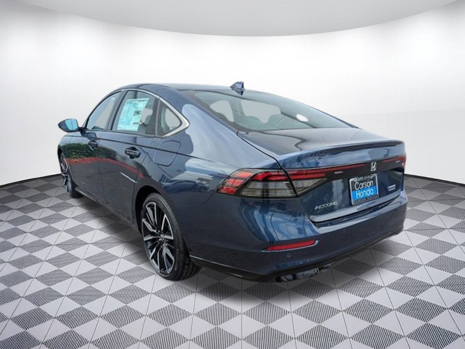 2025 Honda Accord Hybrid Touring photo 2