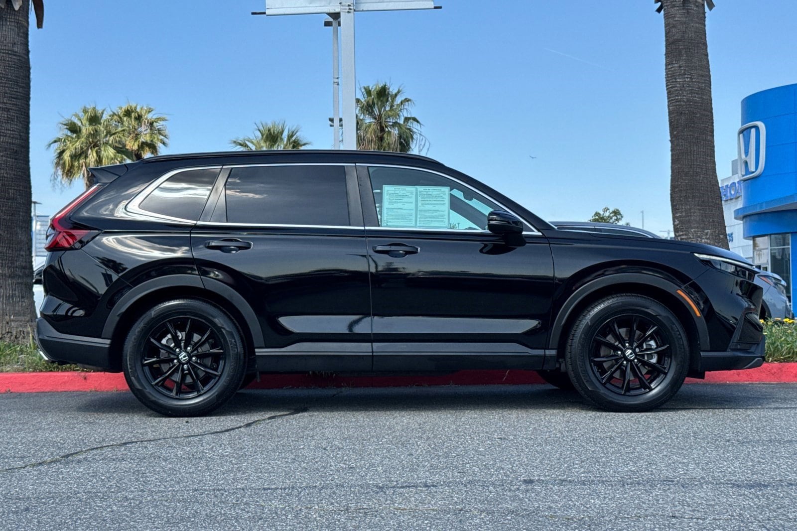 2025 Honda CR-V Hybrid Sport-L photo 6