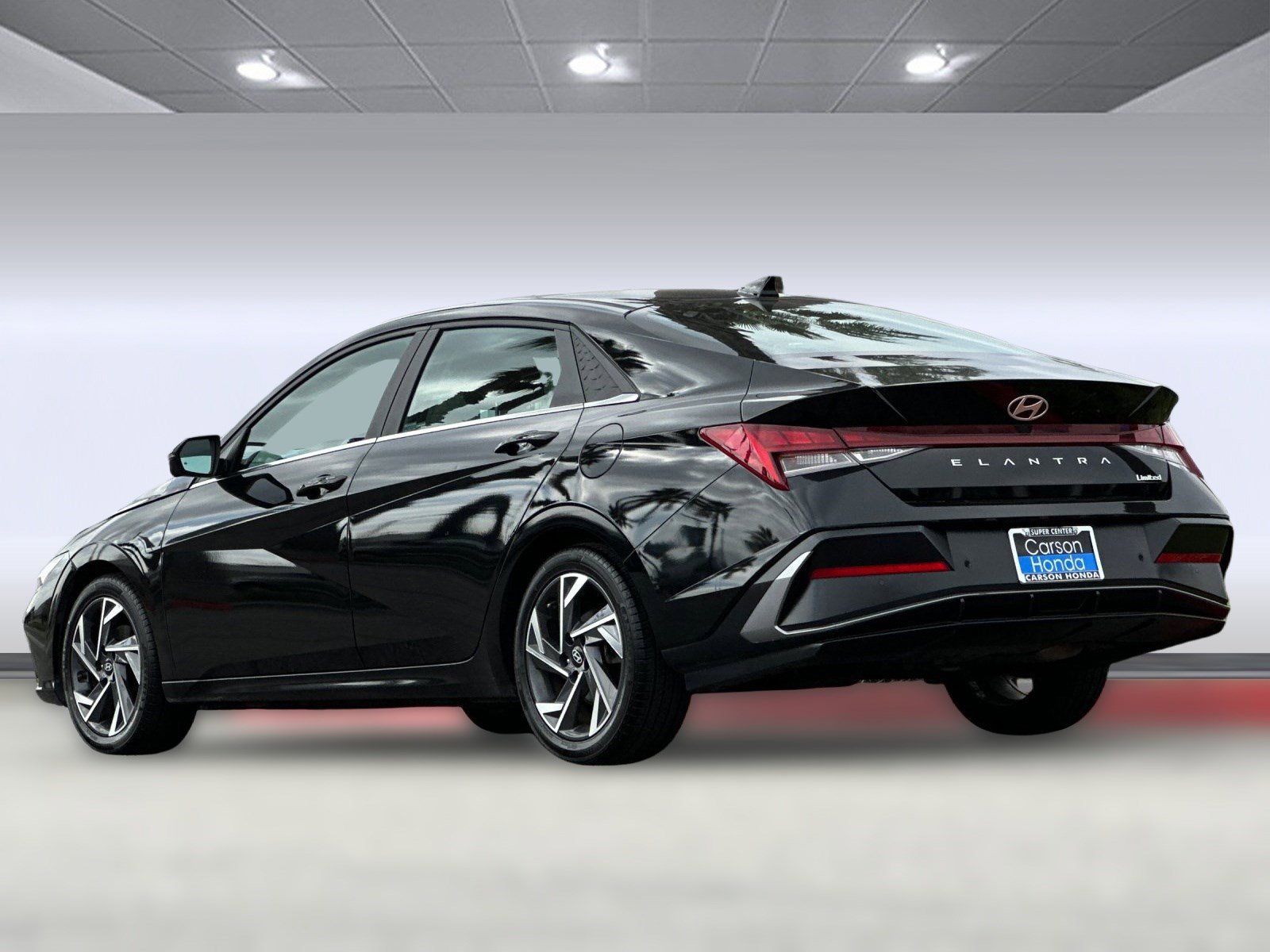 2024 Hyundai Elantra Limited photo 3