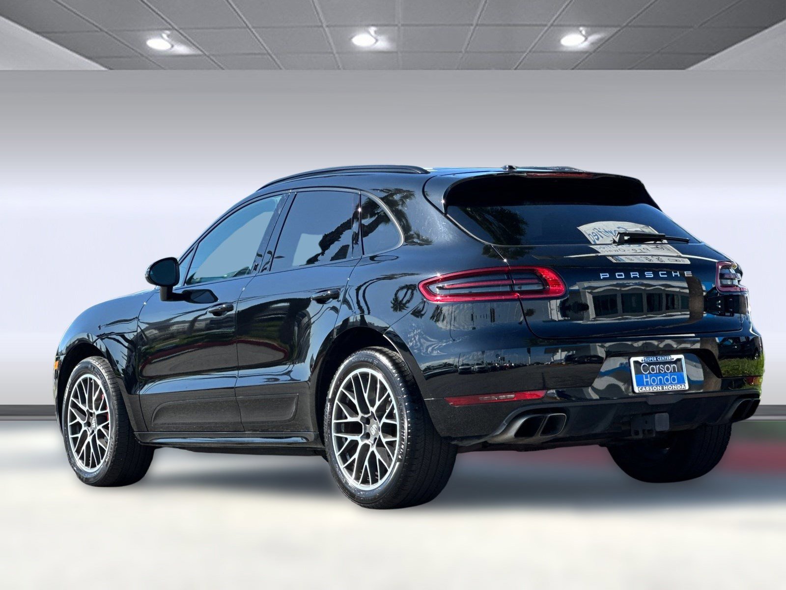 2015 Porsche Macan Turbo photo 3