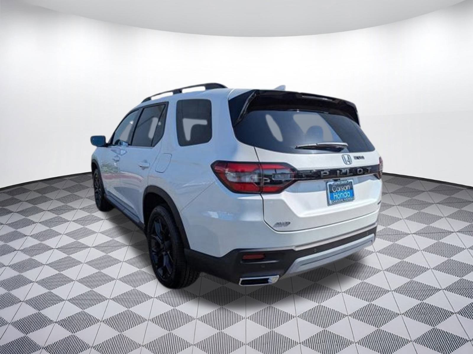 2025 Honda Pilot Touring photo 2