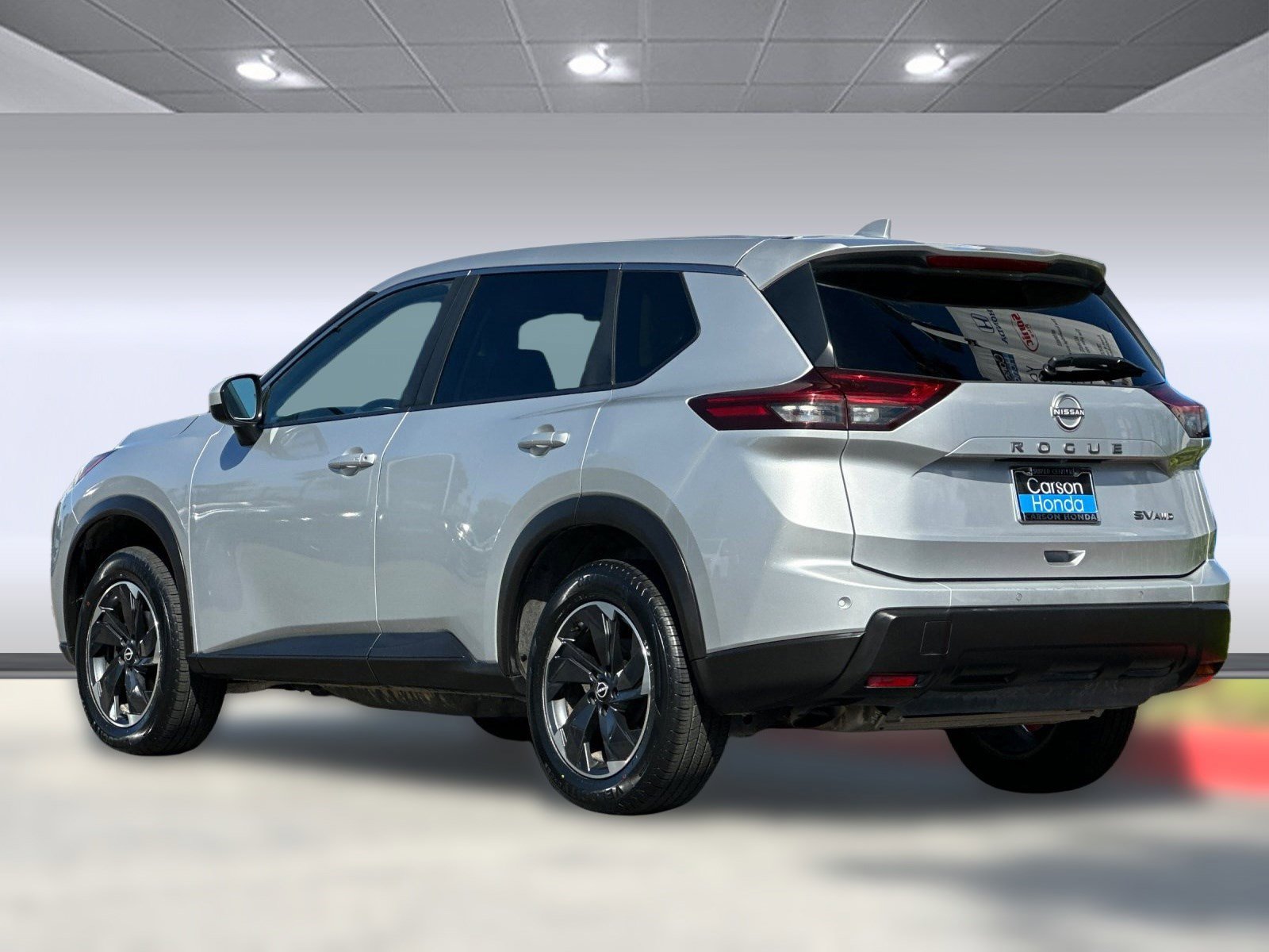 2024 Nissan Rogue SV photo 3