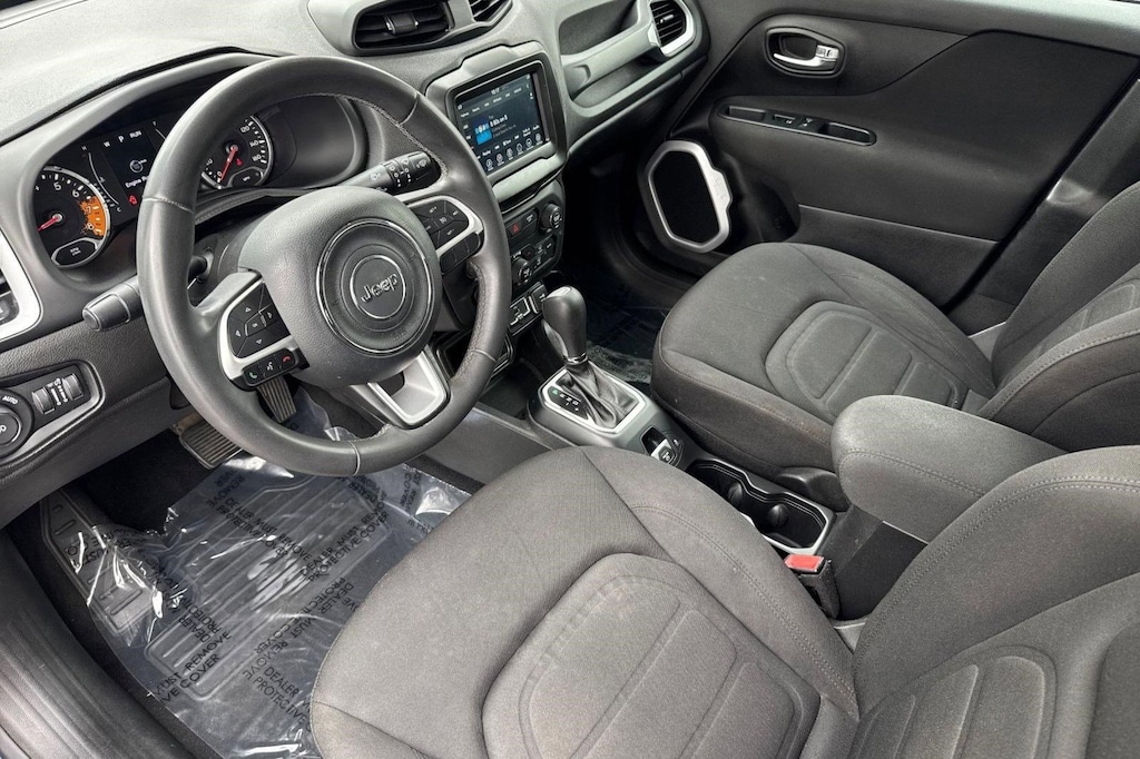 Used 2018 Jeep Renegade Latitude SUV