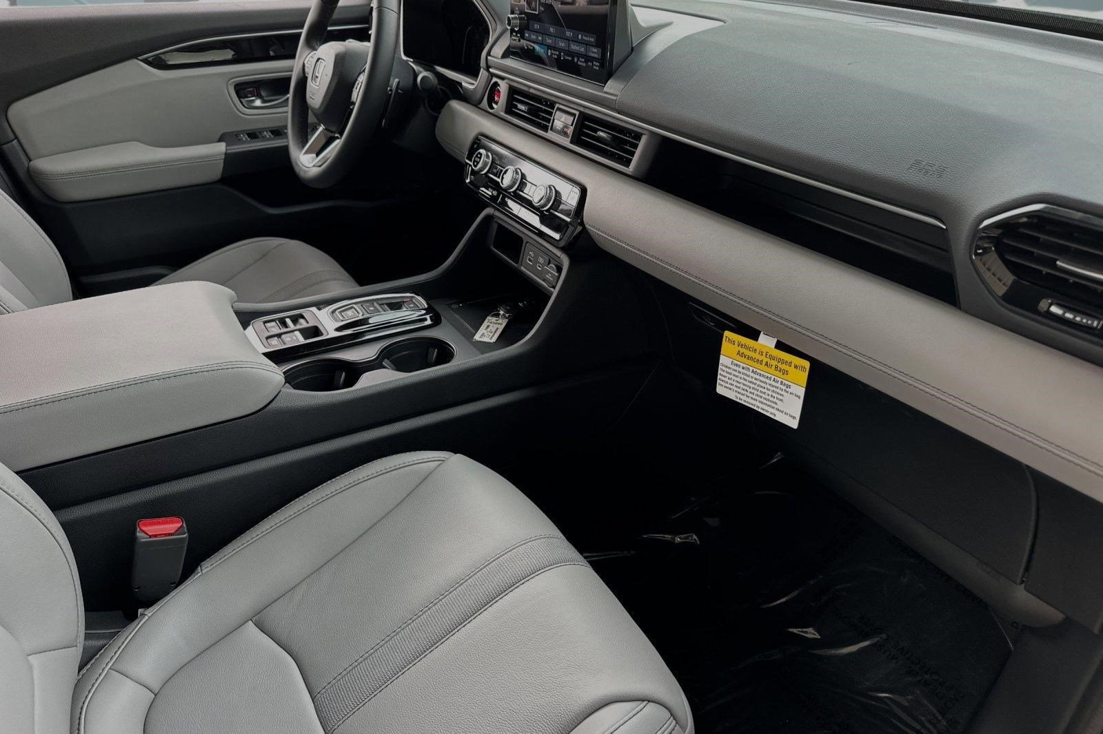 2025 Honda Pilot EX-L - Photo 24