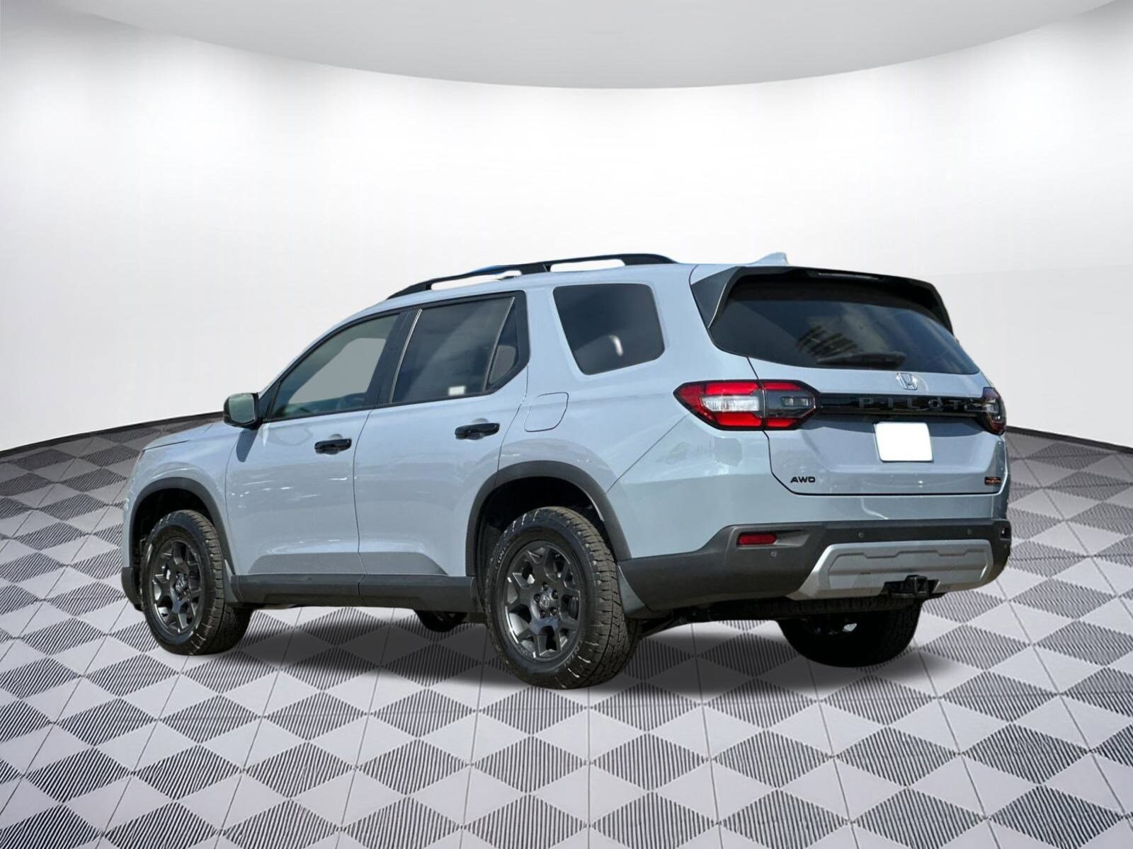 2025 Honda Pilot TrailSport photo 2