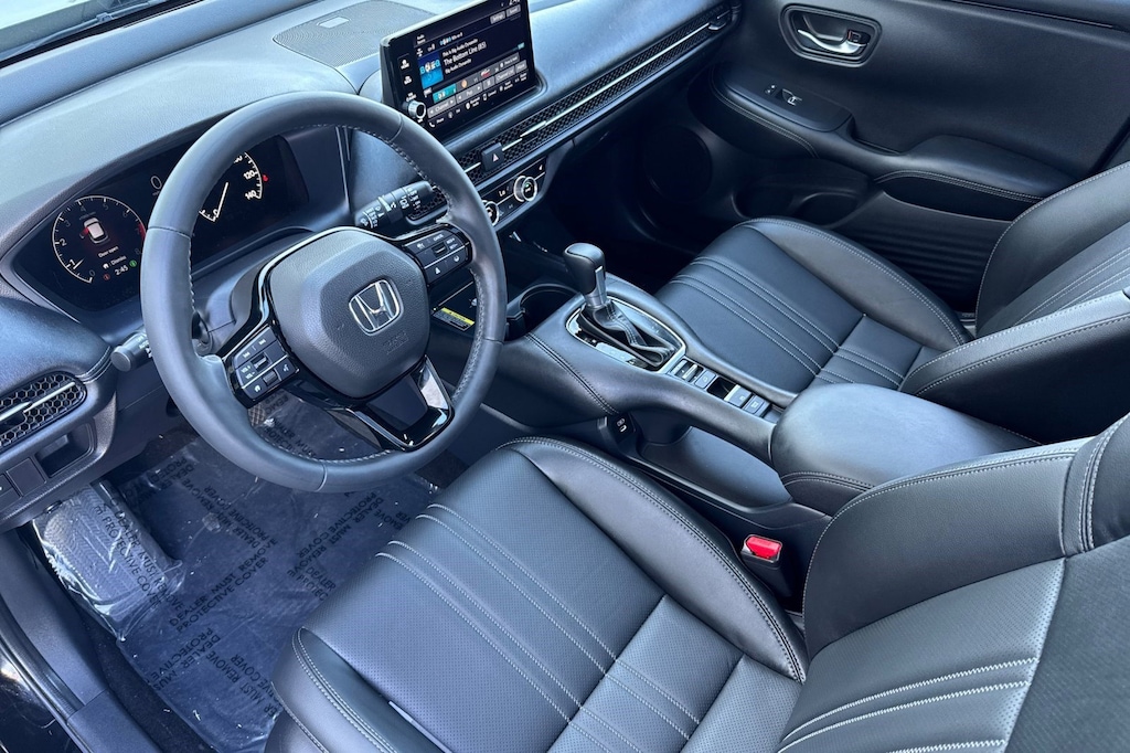 Used 2025 Honda HR-V EX-L SUV