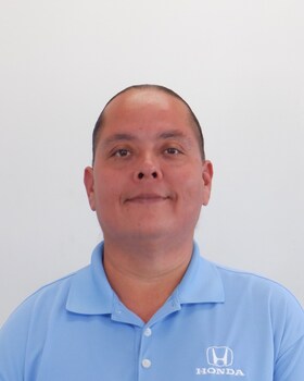 Staff member Vincent Enriquez from ID_9e73f5