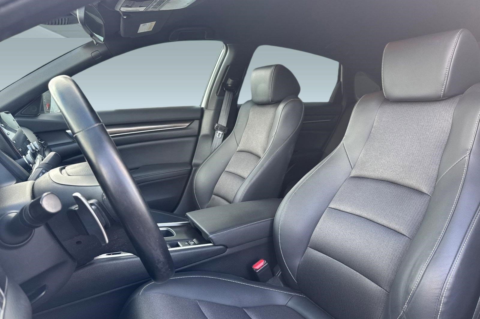 2022 Honda Accord Sport photo 4