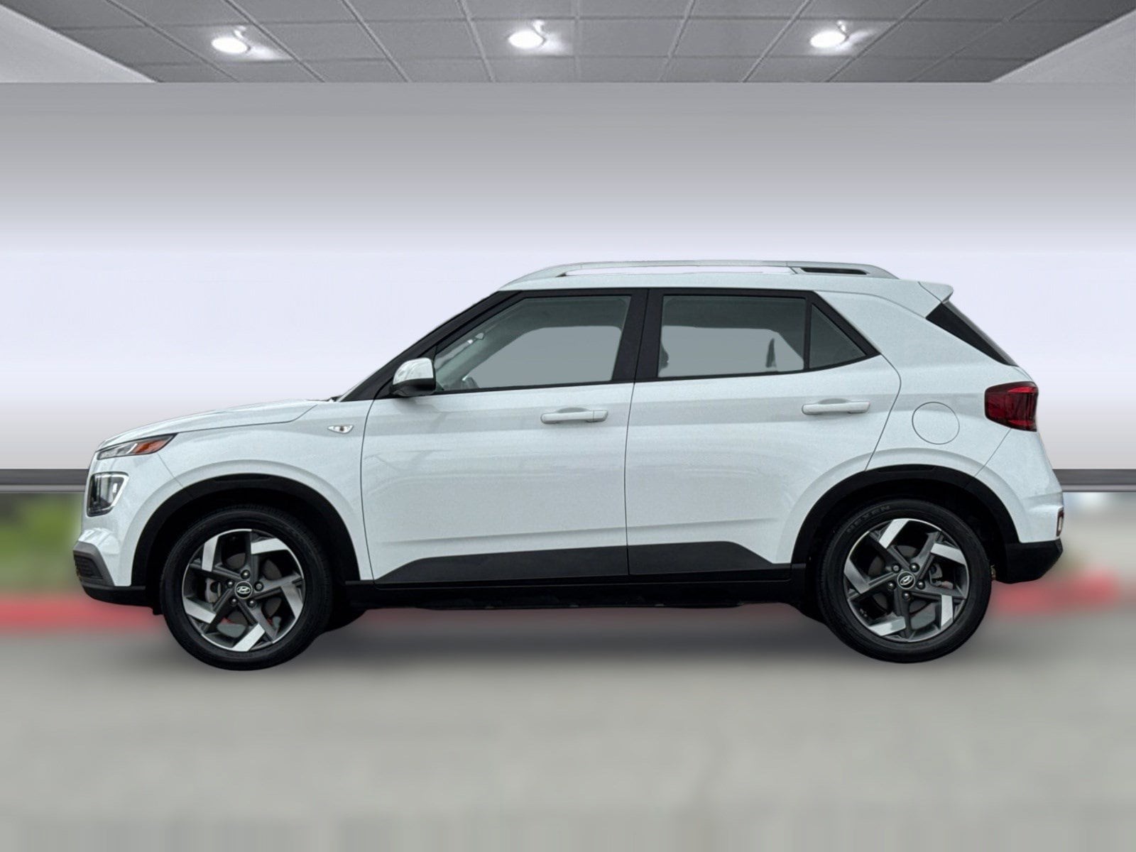 Used 2022 Hyundai Venue SEL with VIN KMHRC8A35NU188175 for sale in Carson, CA