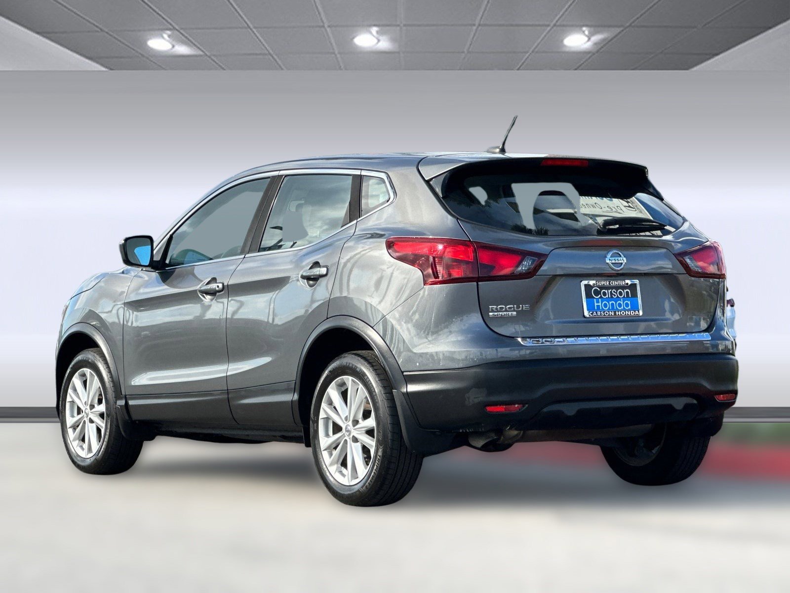 2017 Nissan Rogue Sport S photo 3