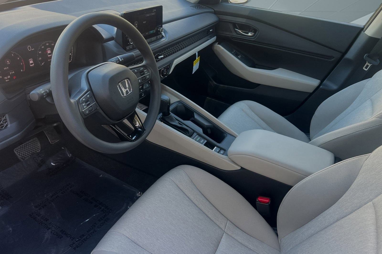 2025 Honda Accord SE photo 4