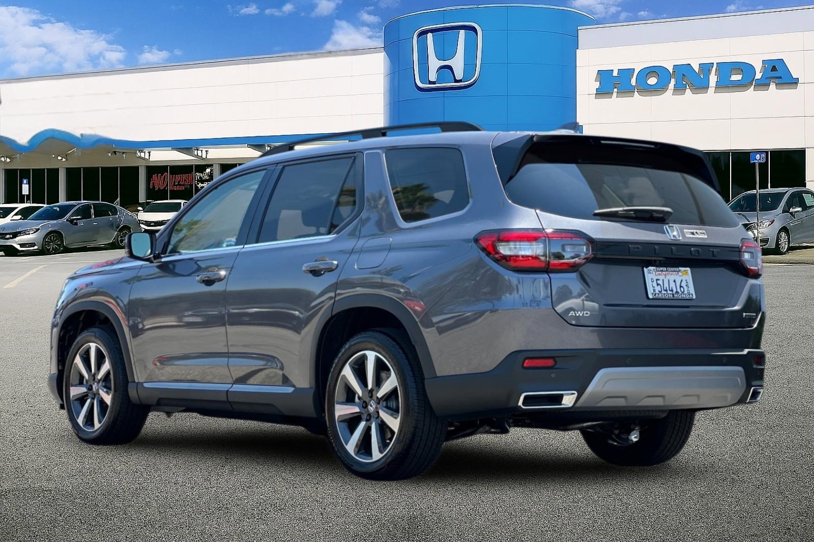 2025 Honda Pilot Touring photo 3