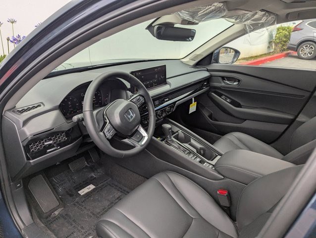 2025 Honda Accord Hybrid Touring photo 4