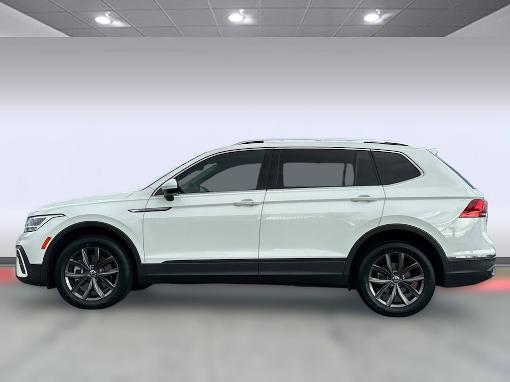 Used 2022 Volkswagen Tiguan SE SUV