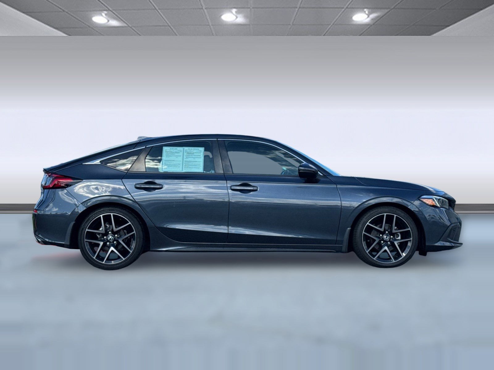 2022 Honda Civic Sport Touring photo 3