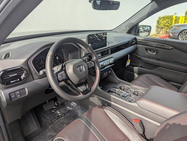 2025 Honda Pilot Black Edition photo 4