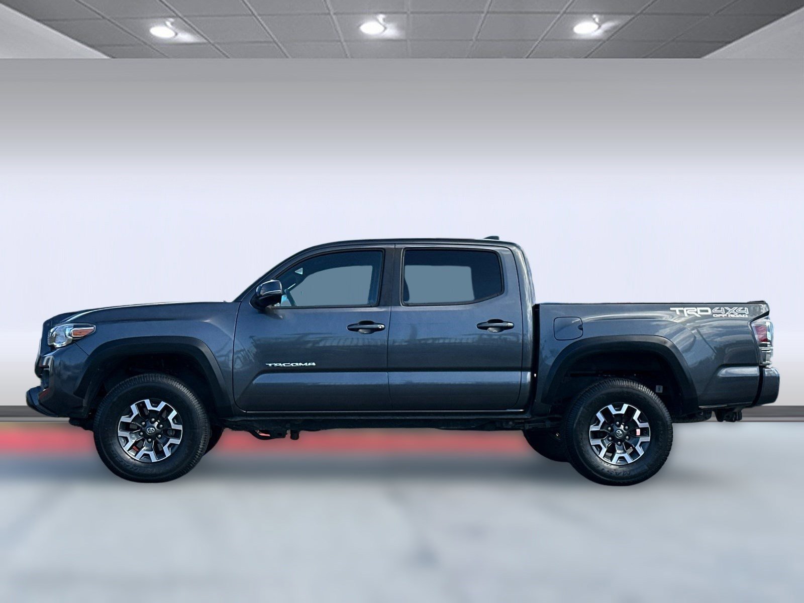 2020 Toyota Tacoma TRD photo 2