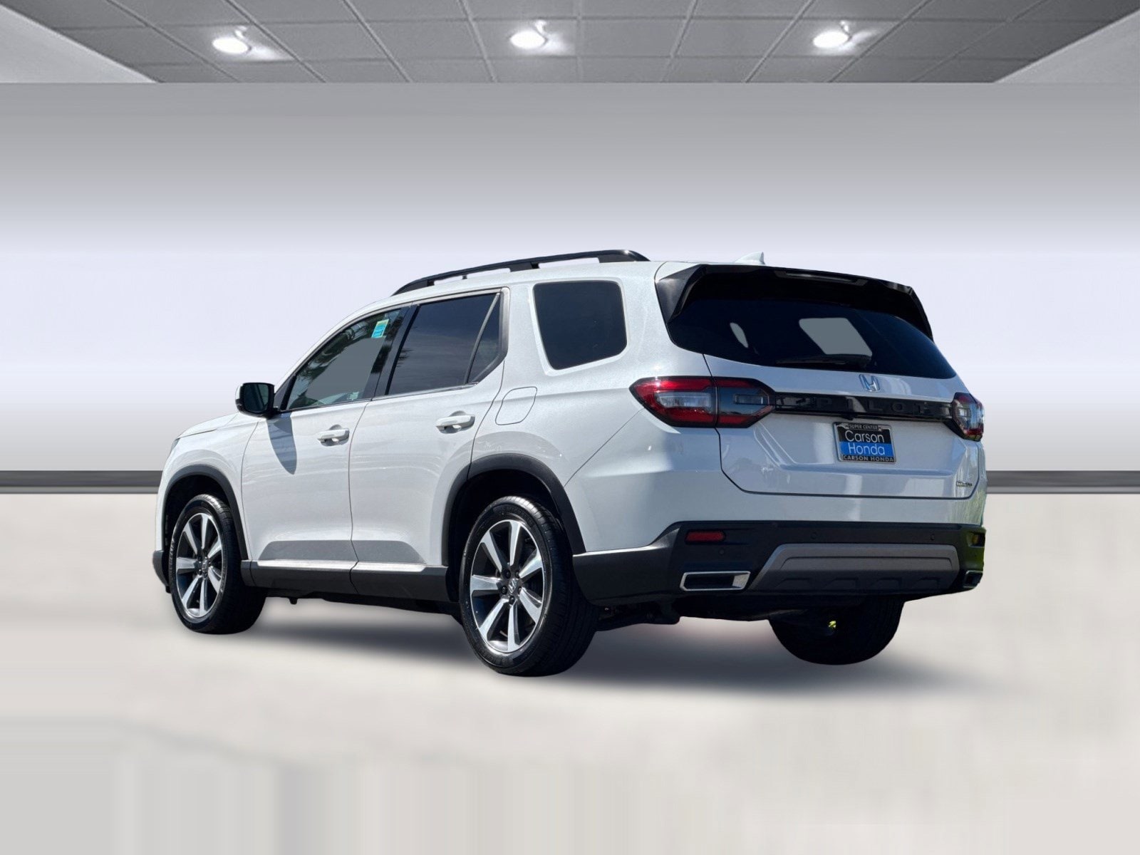 2025 Honda Pilot Touring photo 2