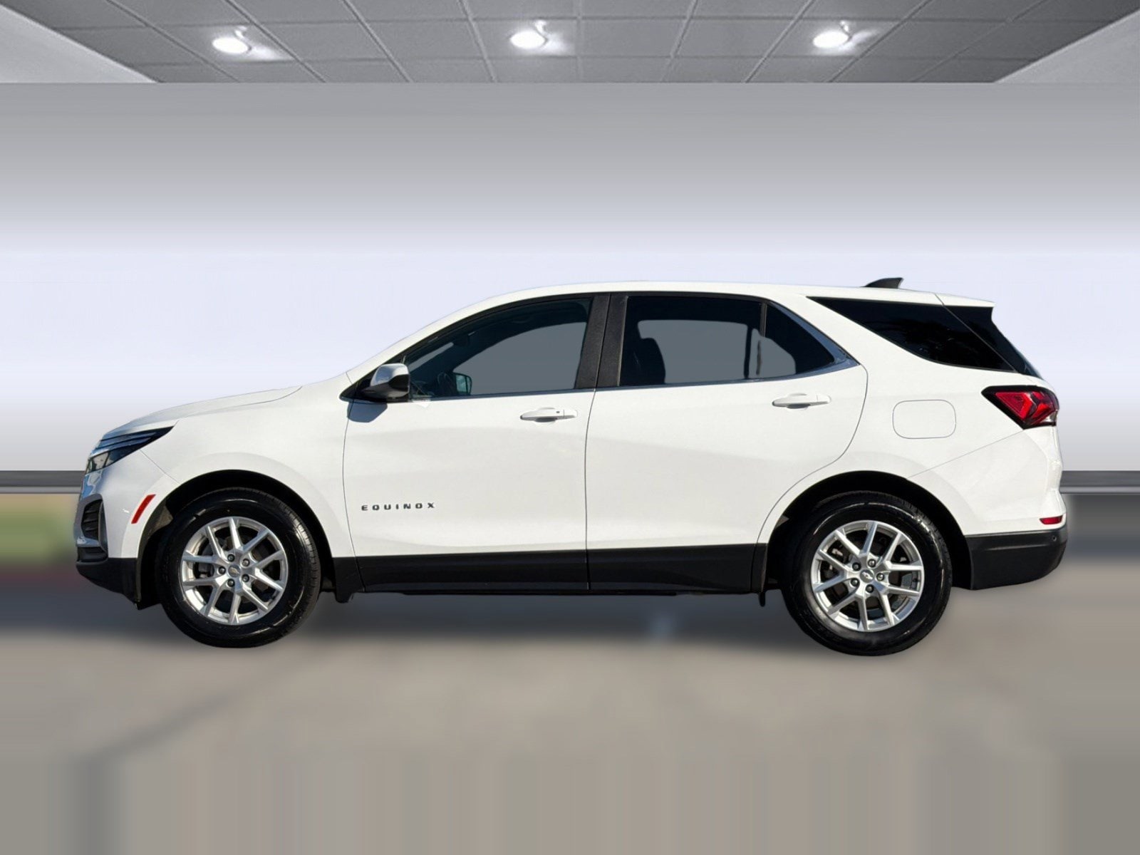Used 2024 Chevrolet Equinox LT with VIN 3GNAXKEG0RS147076 for sale in Carson, CA