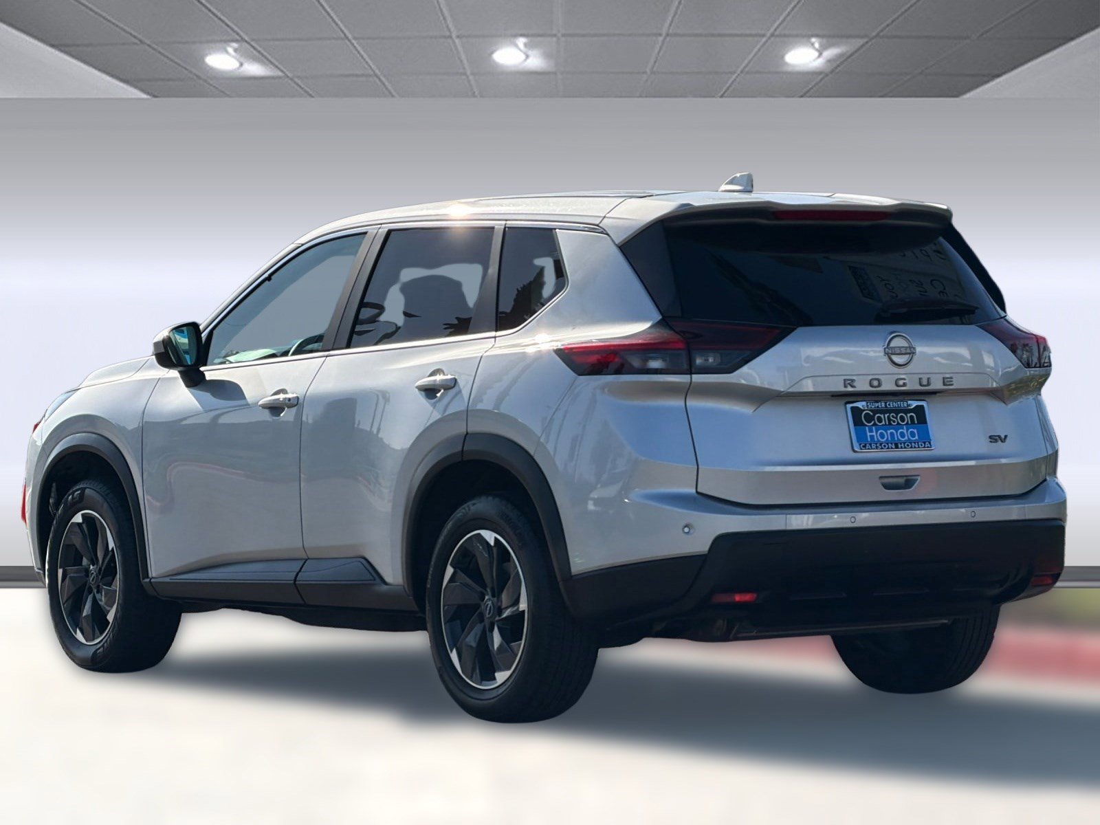 2024 Nissan Rogue SV photo 3
